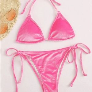 Pink velvet bikini 👙